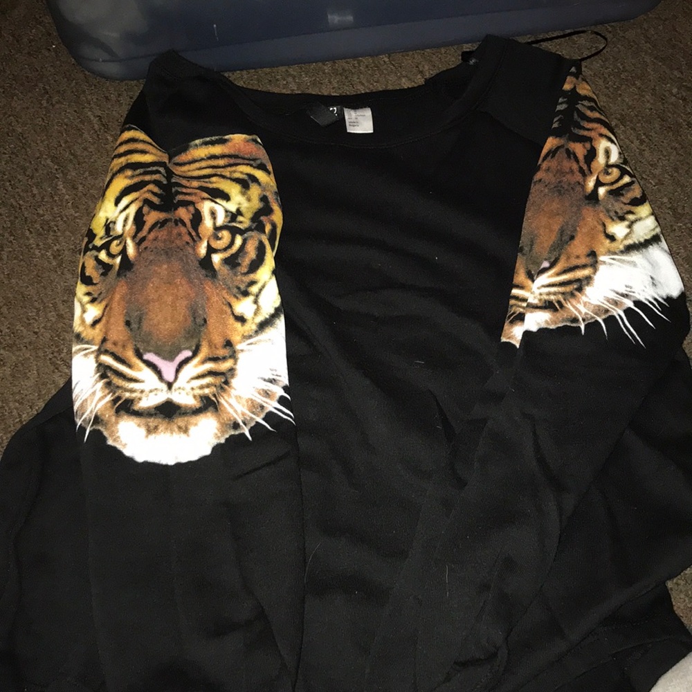 Tiger Sleeve shirt